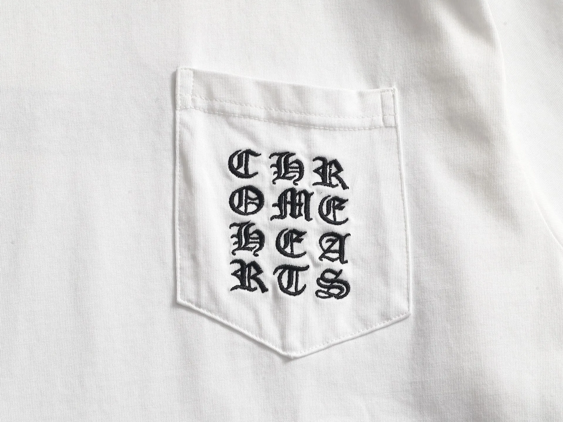 𝗖𝗵𝗿𝗼𝗺𝗲 𝗛𝗲𝗮𝗿𝘁𝘀/ 2026 New Arrival Original T 👑 ！ ！ ✟ ！ 👍 ✂️Quality , ！ 。 ： ➕100% 。Authentic ➕ ➕3D ➕ ： ！ ！ Authentic ！ Same Style ！ ：White Black Size：S-XL
